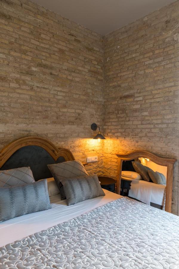 Dona Elvira Suites Cathedral Seville Exterior photo